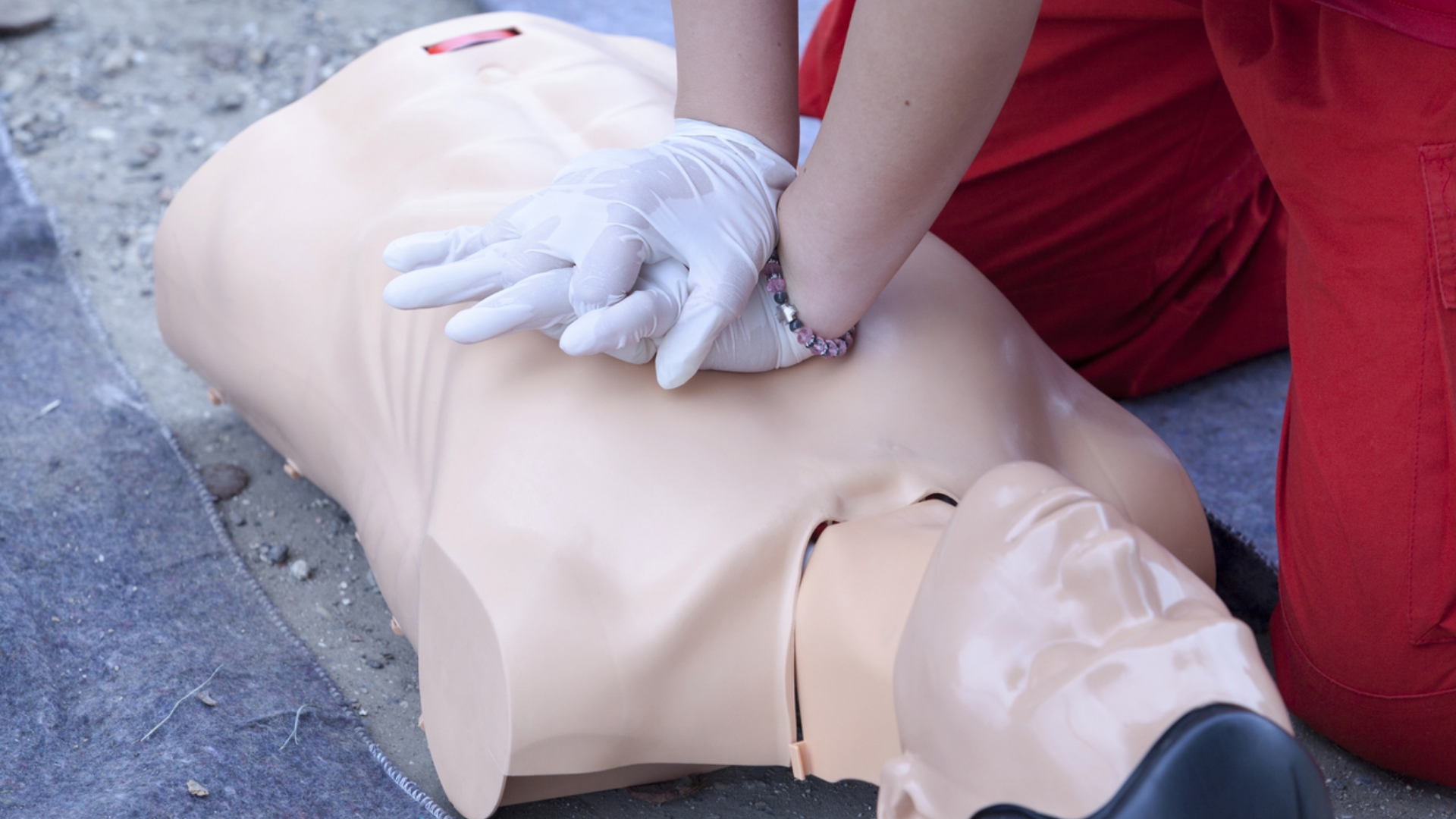 CPR Hand Placement Correct Hand Positioning | CPR1
