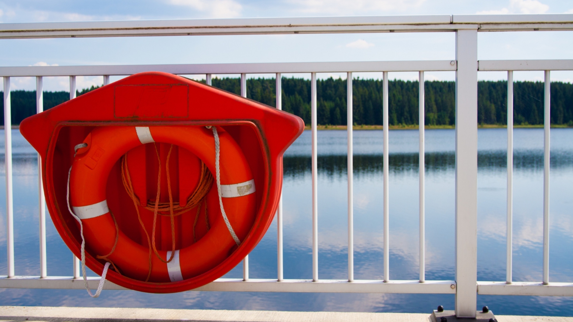 8 Lifeguard Techniques Must-Have Skills for Saving Lives | CPR1