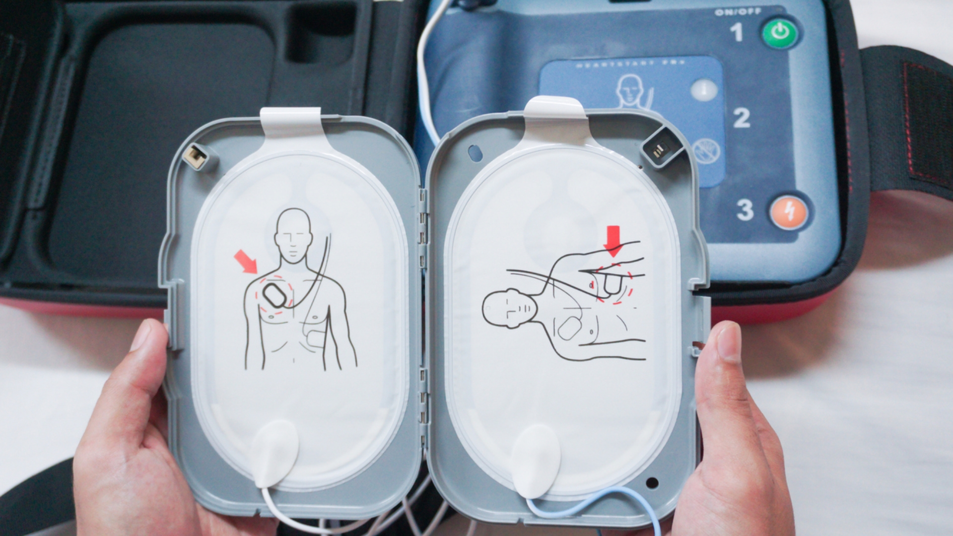 Top Things to Consider When Choosing a Refurbished AED Defibrillator | CPR1