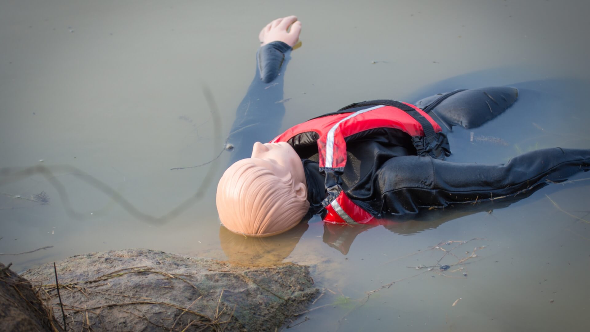 Is It Safe to Use an AED on Someone Submerged in Water or Lying in Snow | CPR1
