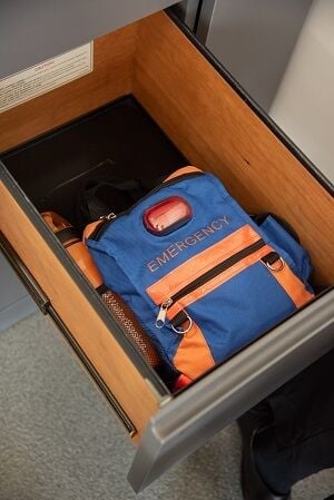 SecurEvac High-VisibilitySafety Grab-and-Go 3 SecurEvac High-VisibilitySafety Grab-and-Go 3 | CPR1